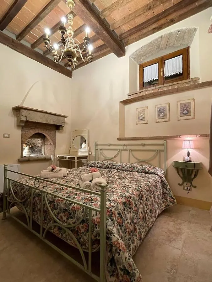 Antica Casa Del Glicine Apartment Poggibonsi